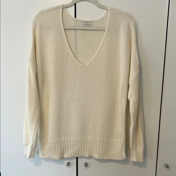 Lucky Brand Cream V-Neck Sweater - Picture 1 of 3